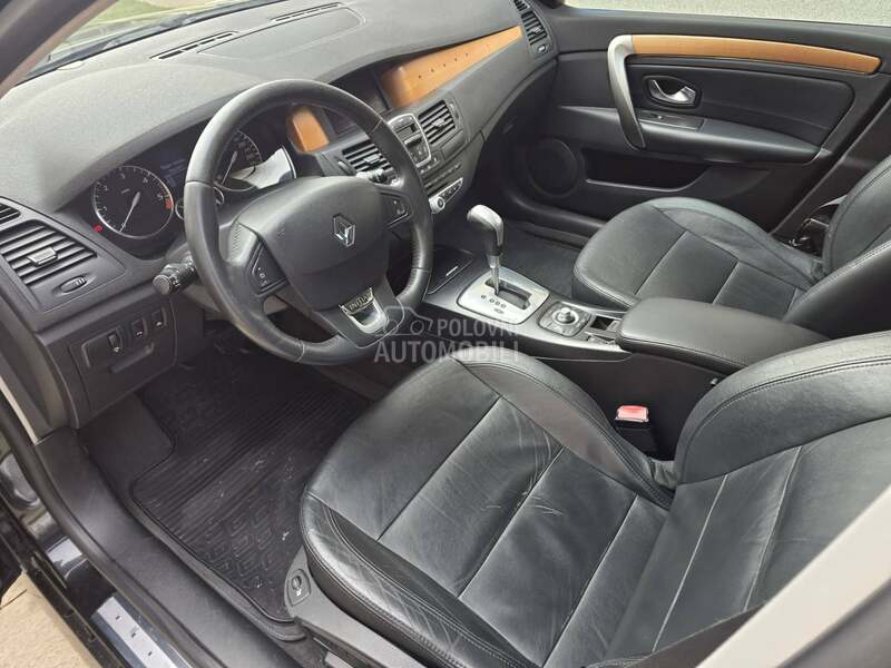 Renault Laguna 2.0dciPARIS INITIALE