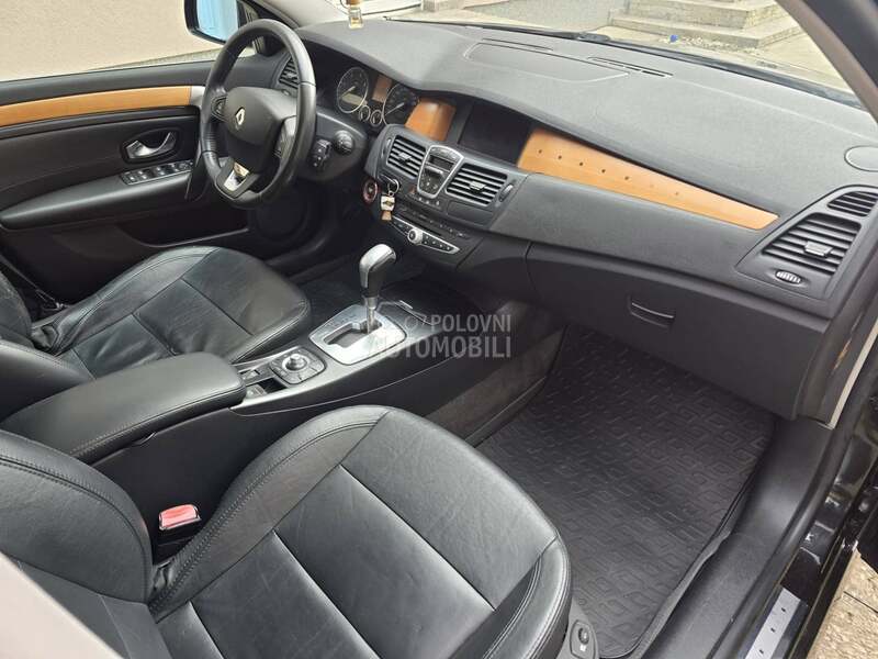 Renault Laguna 2.0dciPARIS INITIALE