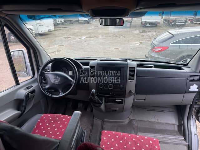 Mercedes Benz Sprinter 519