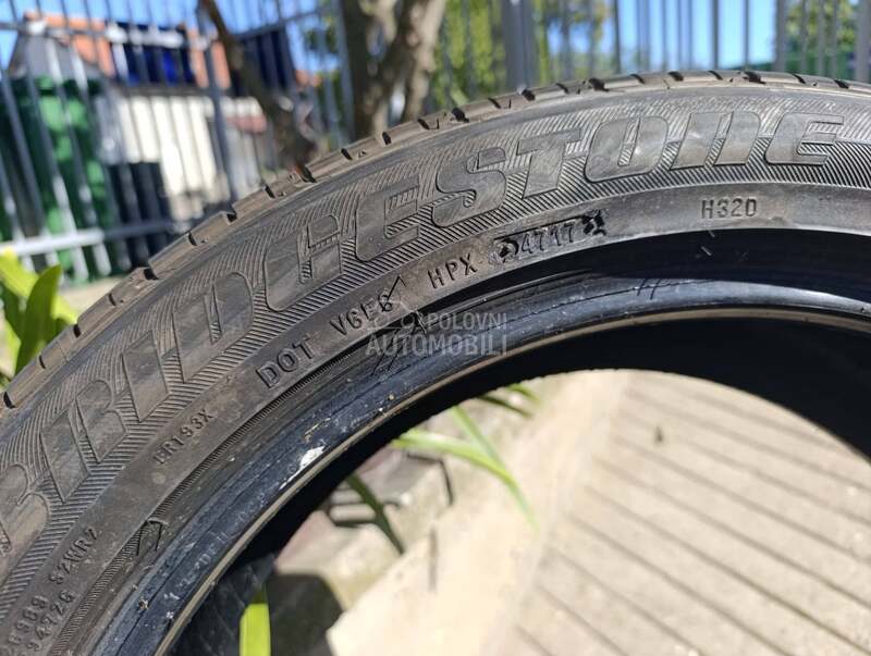 Bridgestone 235/45 R19 Letnja