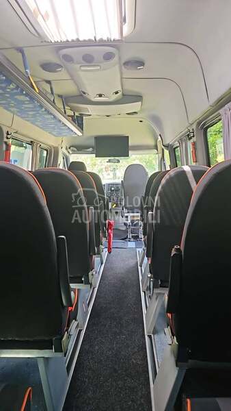Mercedes Benz sprinter 518