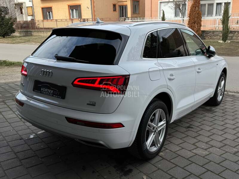 Audi Q5 2.0 TDI S line