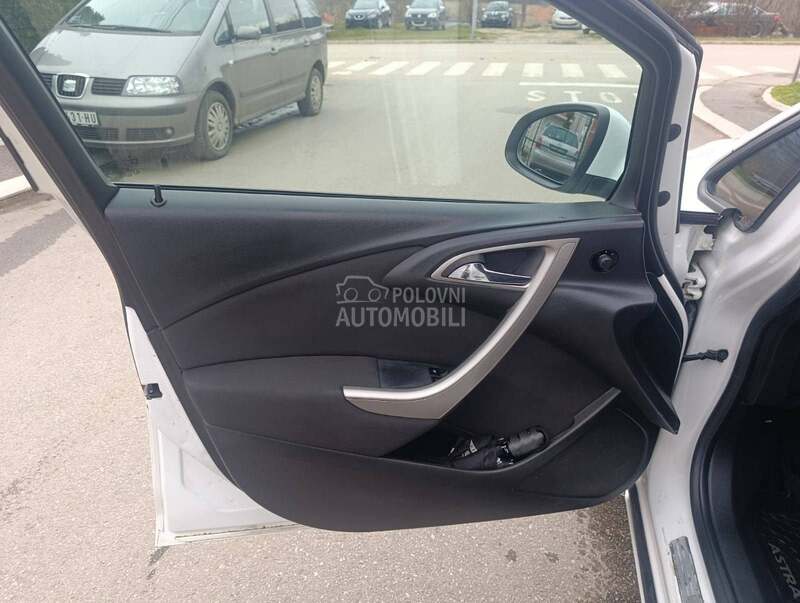 Opel Astra J 1.7 cdti