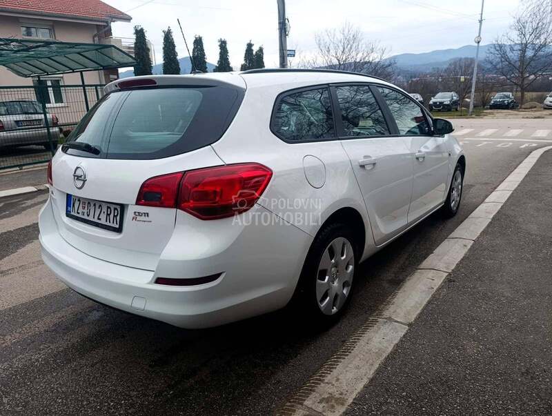 Opel Astra J 1.7 cdti