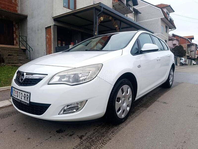 Opel Astra J 1.7 cdti