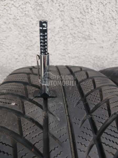 Bridgestone 205/60 R17 Zimska