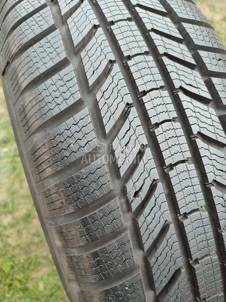 Continental 215/65 R16 Zimska