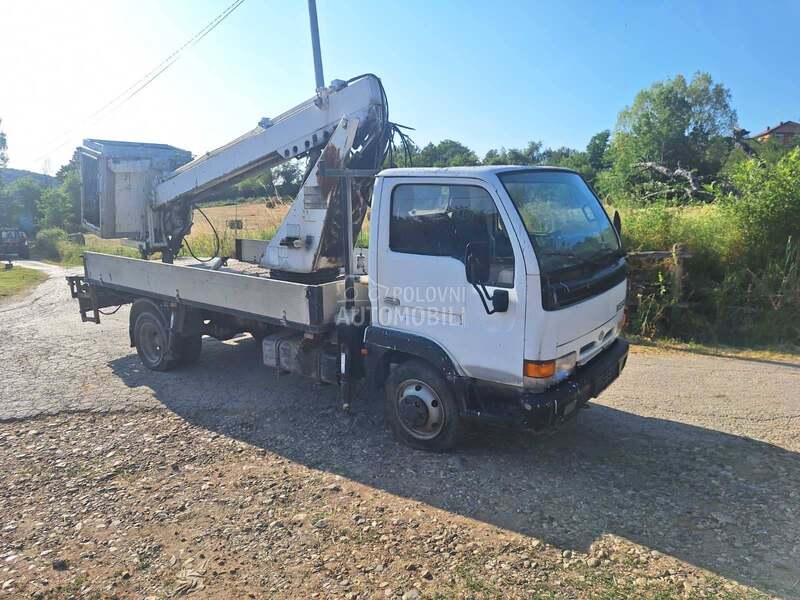 Nissan Cabstar