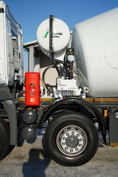 Mercedes Benz Arocs / IMP3652