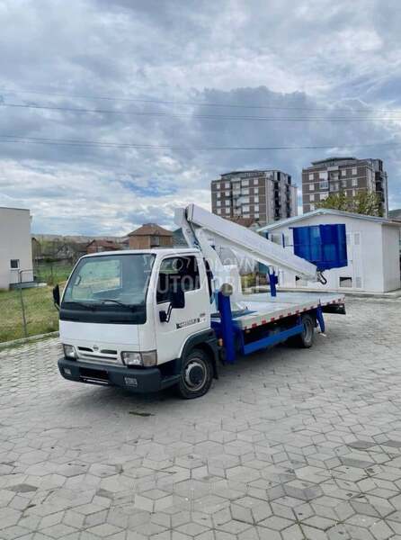 Nissan Cabstar 19m
