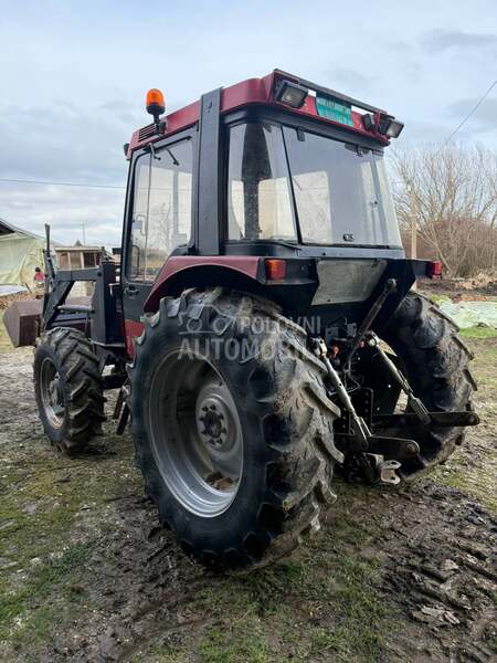 Case IH 695