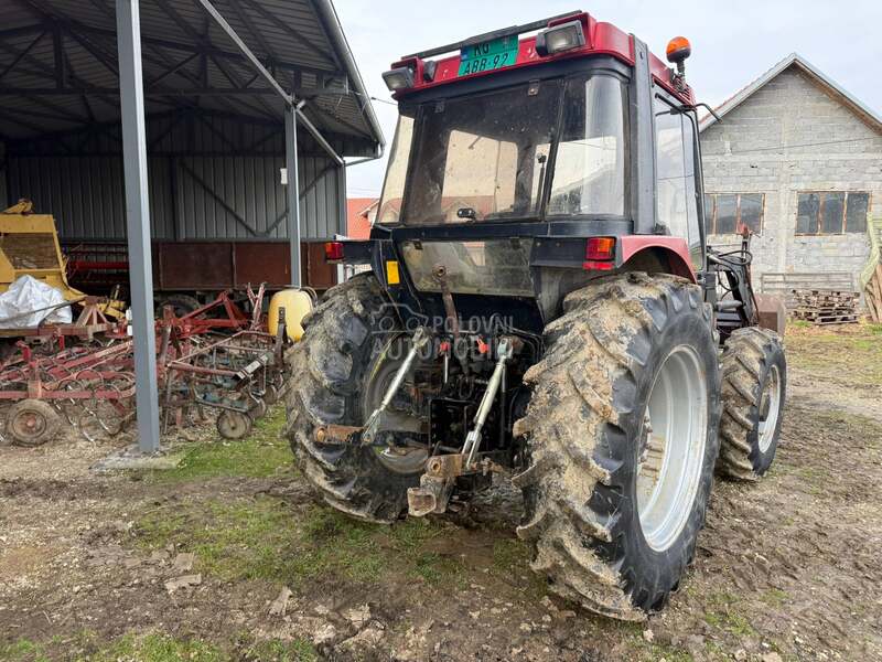 Case IH 695