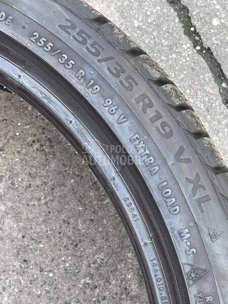 Continental 255/35 R19 Zimska