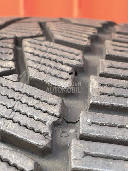 Continental 225/40 R19 Zimska