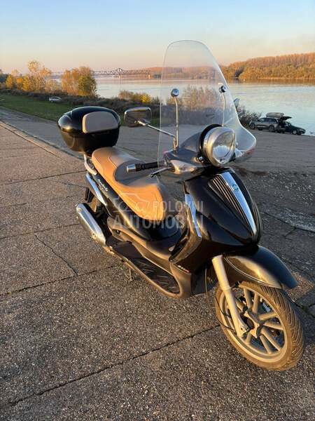 Piaggio beverly tourer 300