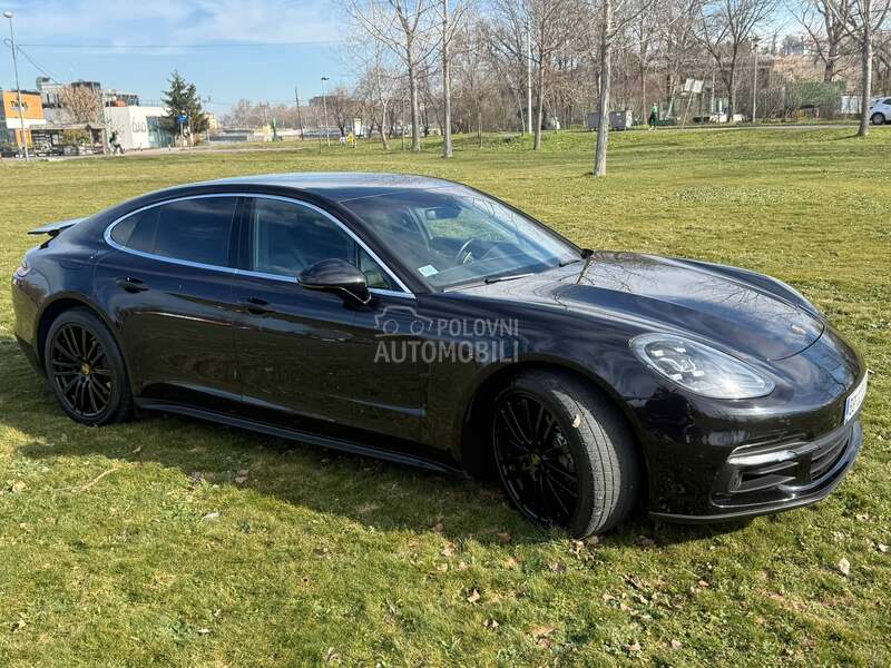 Porsche Panamera 4s