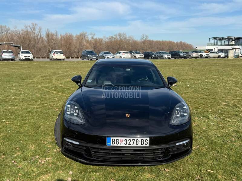 Porsche Panamera 4s