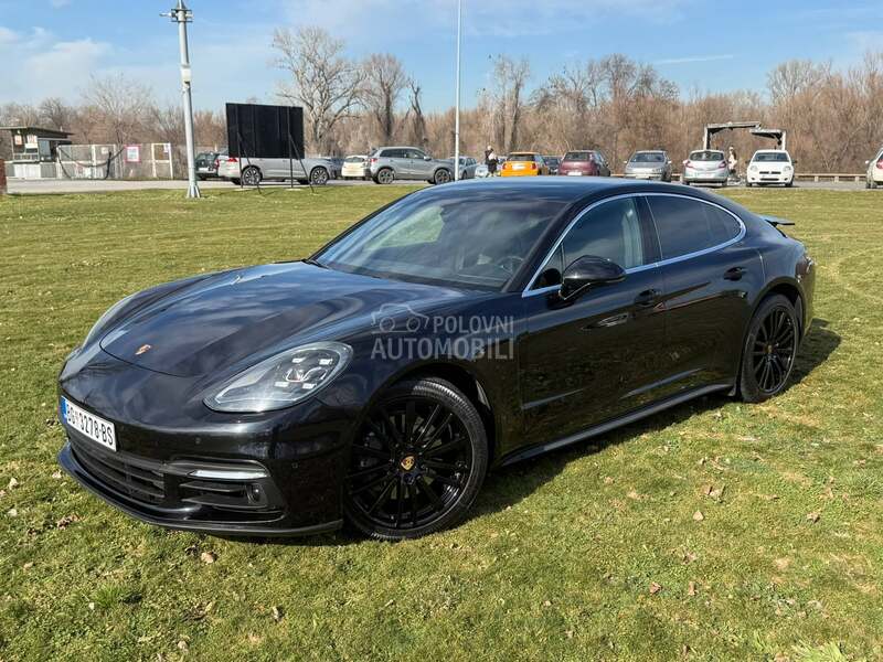 Porsche Panamera 4s