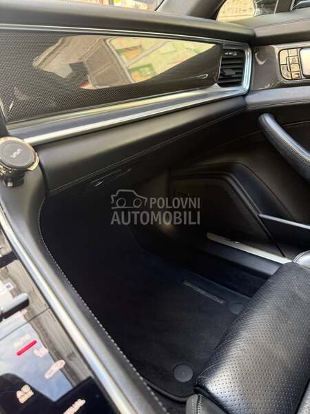 Porsche Panamera 4s