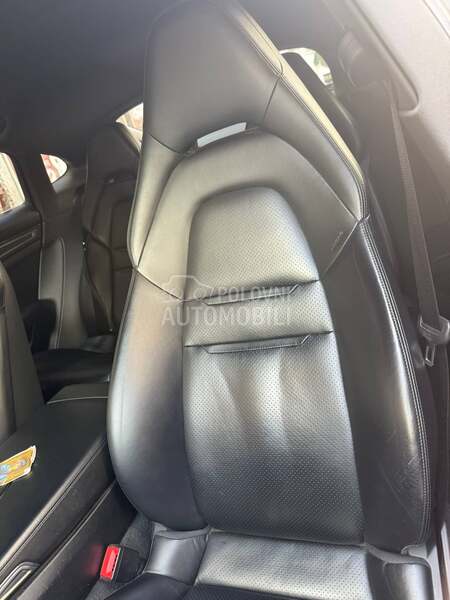 Porsche Panamera 4s