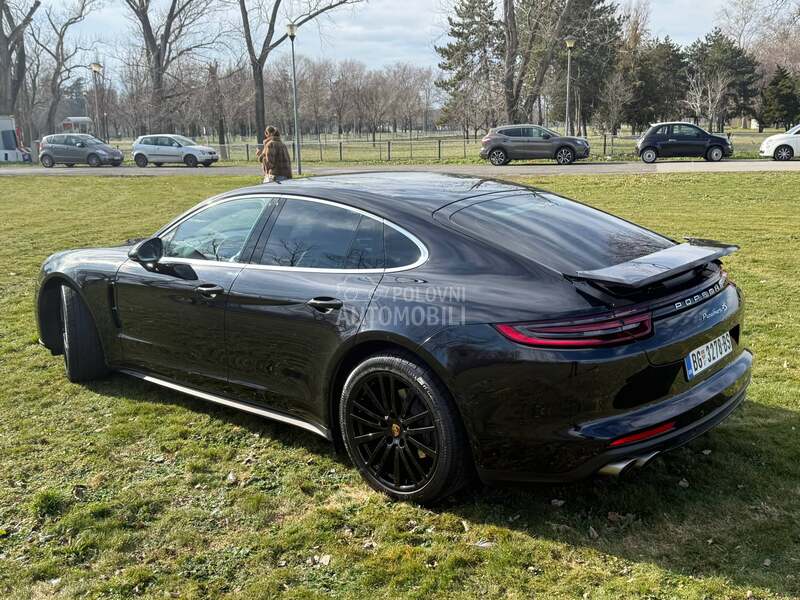Porsche Panamera 4s