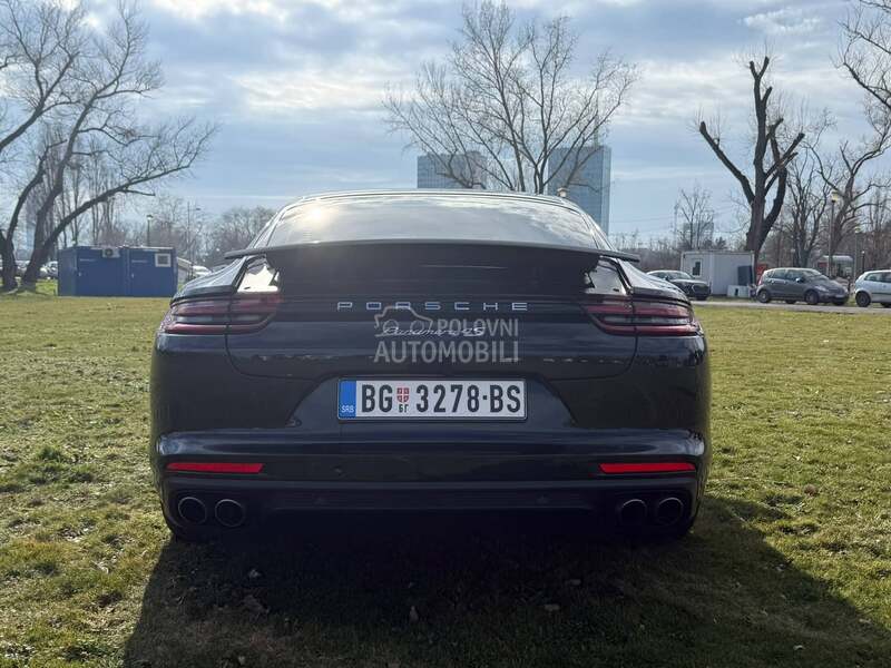 Porsche Panamera 4s