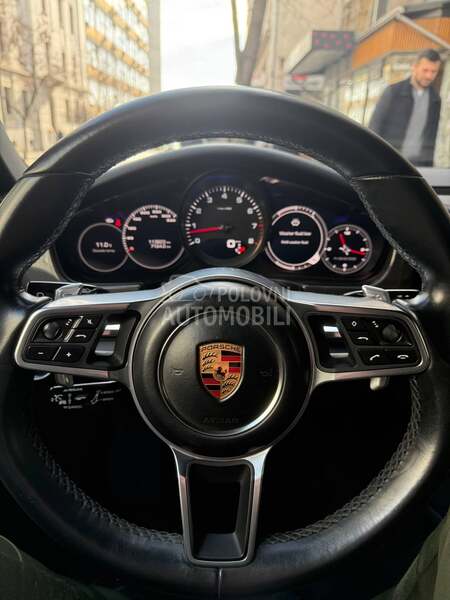 Porsche Panamera 4s