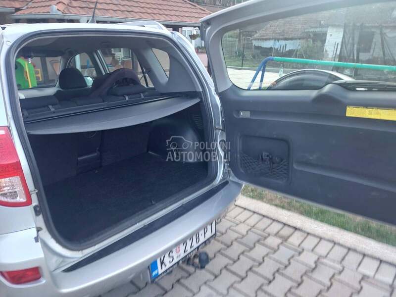 Toyota RAV 4 2.2 D-4D