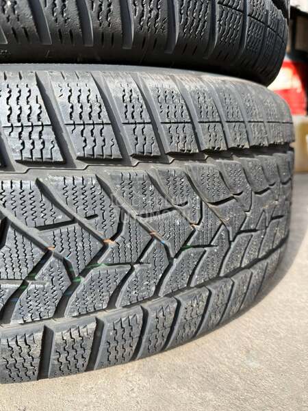 Dunlop 255/45 R20 Zimska