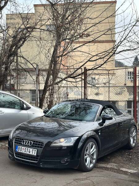 Audi TT S line