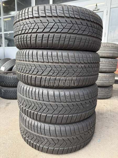 Pirelli 225/40 R19 Zimska