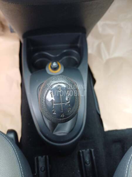 Renault Twingo 1.5 dCi CH INITIALE