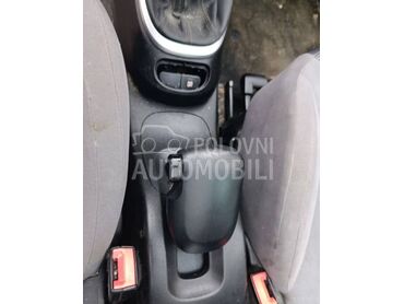 Rucna za Fiat 500L od 2012. do 2022. god.