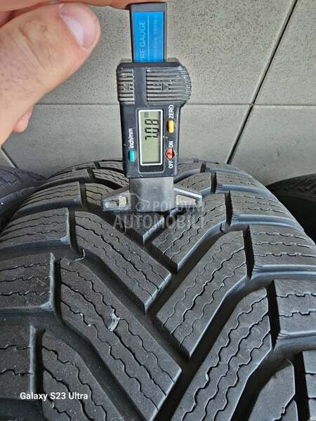 Michelin 215/55 R17 Zimska