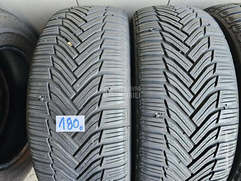 Michelin 215/55 R17 Zimska