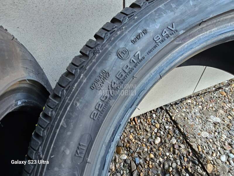 Goodyear 225/45 R17 Zimska