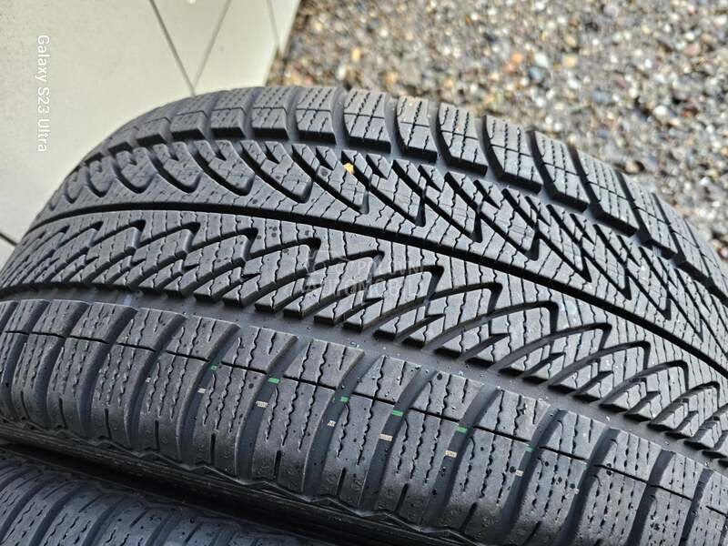 Goodyear 225/45 R17 Zimska
