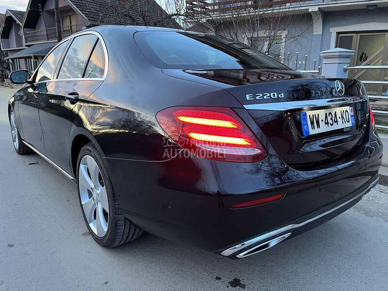 Mercedes Benz E 220 