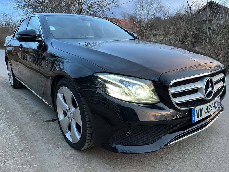 Mercedes Benz E 220 