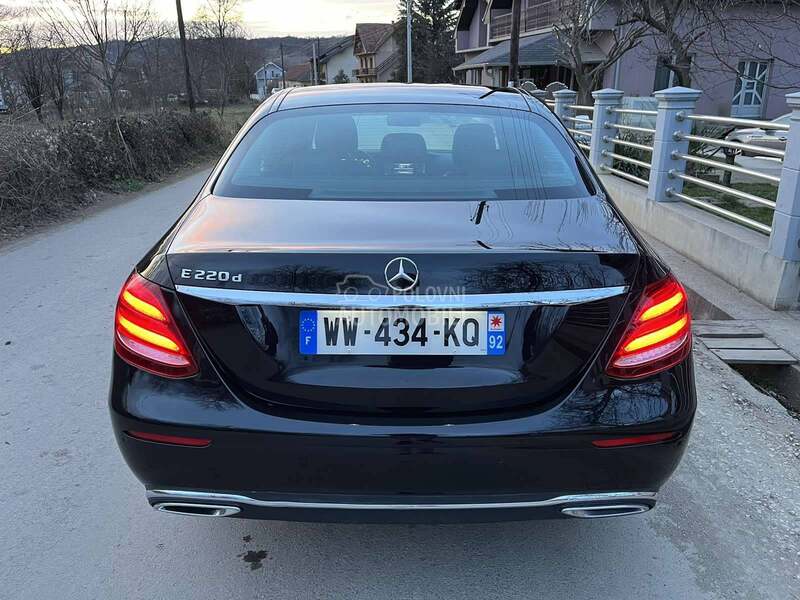 Mercedes Benz E 220 