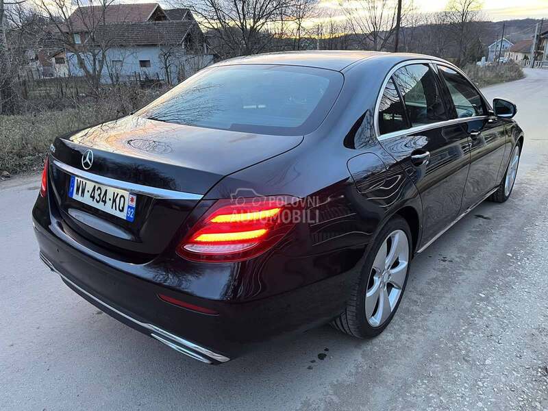 Mercedes Benz E 220 