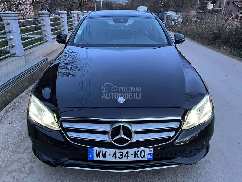 Mercedes Benz E 220 