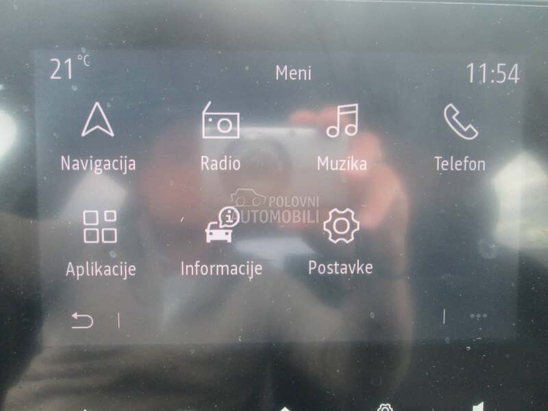 Renault Captur 1.6E-Tech Intens