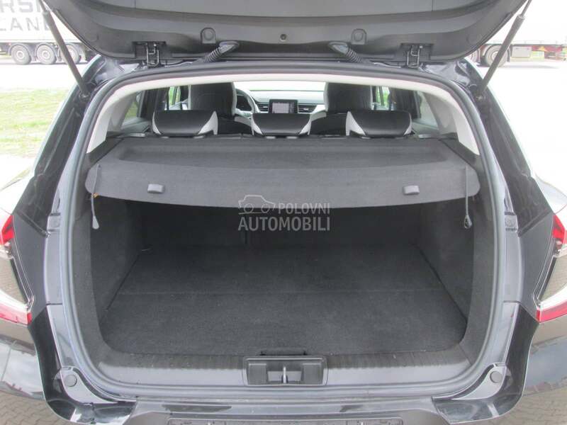 Renault Captur 1.6E-Tech Intens