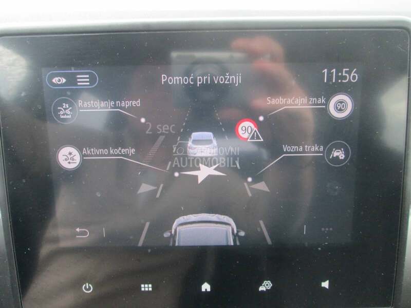 Renault Captur 1.6E-Tech Intens