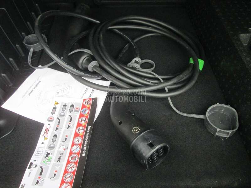 Renault Captur 1.6E-Tech Intens