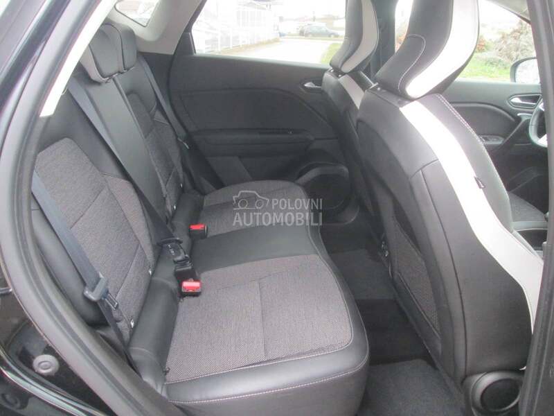 Renault Captur 1.6E-Tech Intens