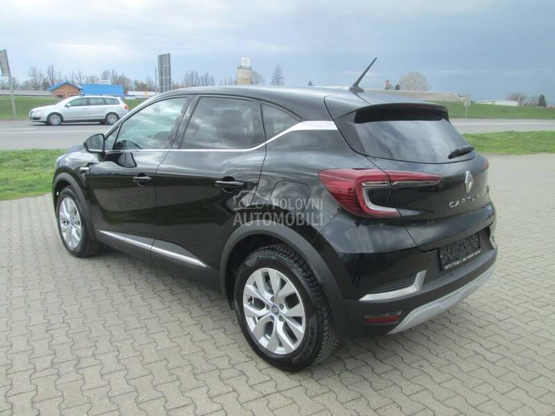 Renault Captur 1.6E-Tech Intens