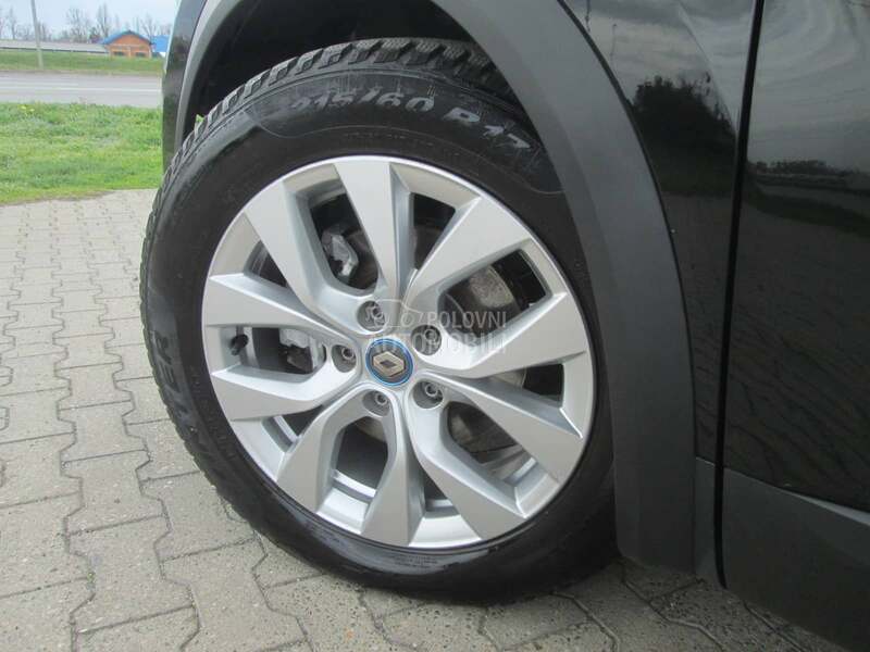 Renault Captur 1.6E-Tech Intens