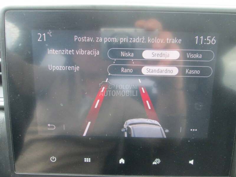 Renault Captur 1.6E-Tech Intens